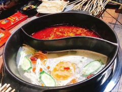 長(zhǎng)期服務(wù)員，串串阿姨