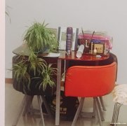 低價(jià)轉(zhuǎn)讓9成新餐桌