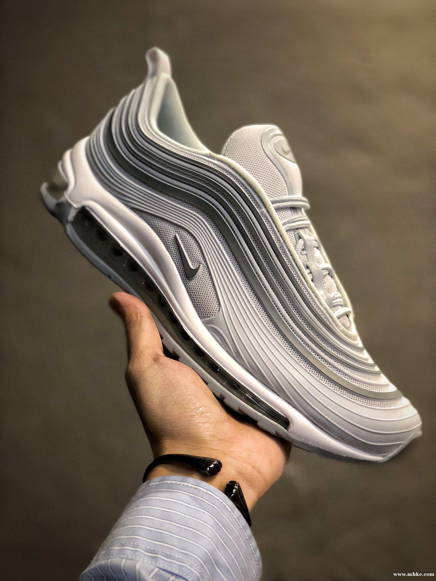 各大品牌運(yùn)動(dòng)鞋 運(yùn)動(dòng)服 工廠直供【招代理】 各大品牌運(yùn)動(dòng)鞋 運(yùn)動(dòng)服 工廠直供【招代理】