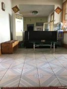 大市場對面新華醫(yī)院院里