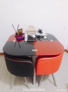 9成新桌子轉(zhuǎn)讓