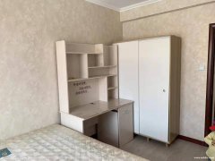 上河灣 步梯三樓 房本滿五 看好能研究