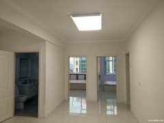 個人出售精裝70平學(xué)區(qū)房