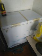 出售二手冰箱，蒸箱，菜箱，鐵床桌椅板凳