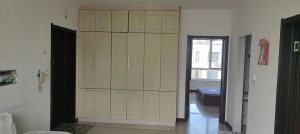 出租東街楓林小鎮(zhèn)小區(qū)住宅一套、12000包取暖物業(yè)