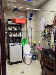 天成國際步梯五樓整屋實(shí)木