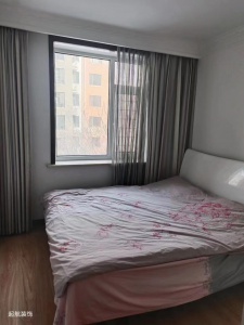 御龍灣步梯二樓精裝修領(lǐng)包入住