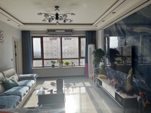 出售精品精裝房屋，拎包入住