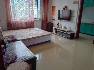 出租楓林小鎮(zhèn)B區(qū)6樓步梯精裝房