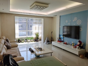 出租城市經(jīng)典，步梯，五樓