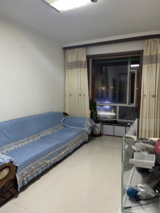 出售新城花園兩室一廳68平，解放十中學(xué)區(qū)房，臨街