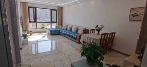 個(gè)人電梯三居 可月租