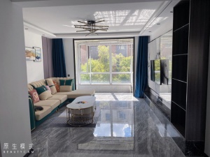 出售楓林小鎮(zhèn)，三樓精裝修