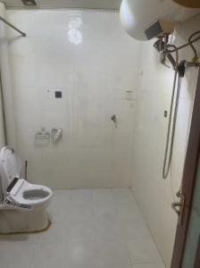 站前富利家園小區(qū)出租四樓80平