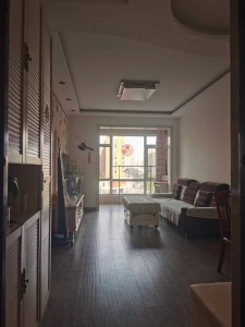 出租水郡華庭五樓電梯 62m2