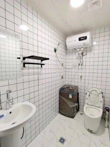 ?二樓公寓出租獨(dú)立衛(wèi)浴可做飯，可月租