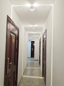 ?二樓公寓出租獨(dú)立衛(wèi)浴可做飯，可月租