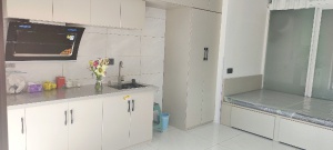 全新裝修，可日租，月租，年租。