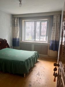 麗園小區(qū) 1樓 64 平，低價出售