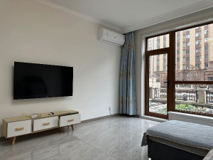 東方米蘭一樓帶花園年租 可隨時看房