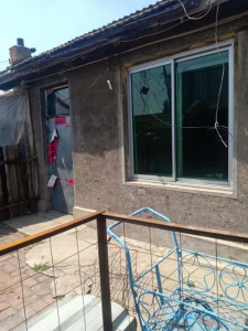 海龍農研平房，地理位置優(yōu)越，前面有倉房，后面有菜地，面積40多平，價格最低聯(lián)系我時，請說是在梅河口信息網看到的。