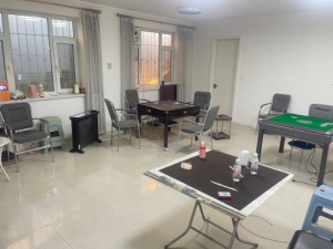 柏瑞酒店后院82平取暖費交完了一年1萬2