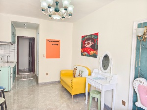 中心街附近二樓公寓出租獨(dú)立衛(wèi)浴可做飯，可月租