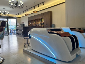 男士理發(fā)館招發(fā)型師5000～8000