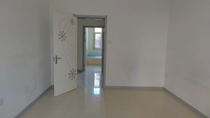 急售鐵鑫佳苑一樓，價(jià)格可議