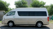 15座商務(wù)車承接各種長途旅行用車。